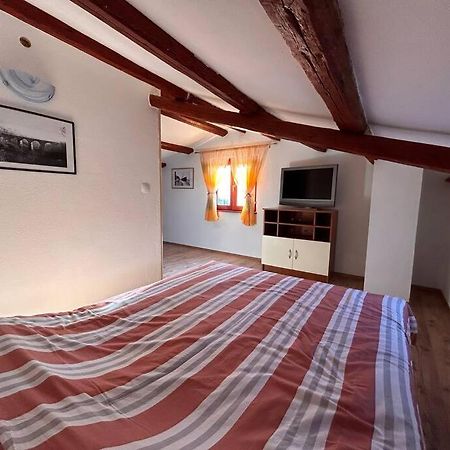 Ferienwohnung App Franci Parenzana Marusici  Exterior foto