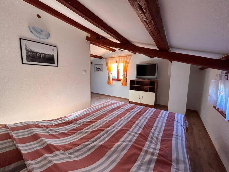 Ferienwohnung App Franci Parenzana Marusici  Exterior foto